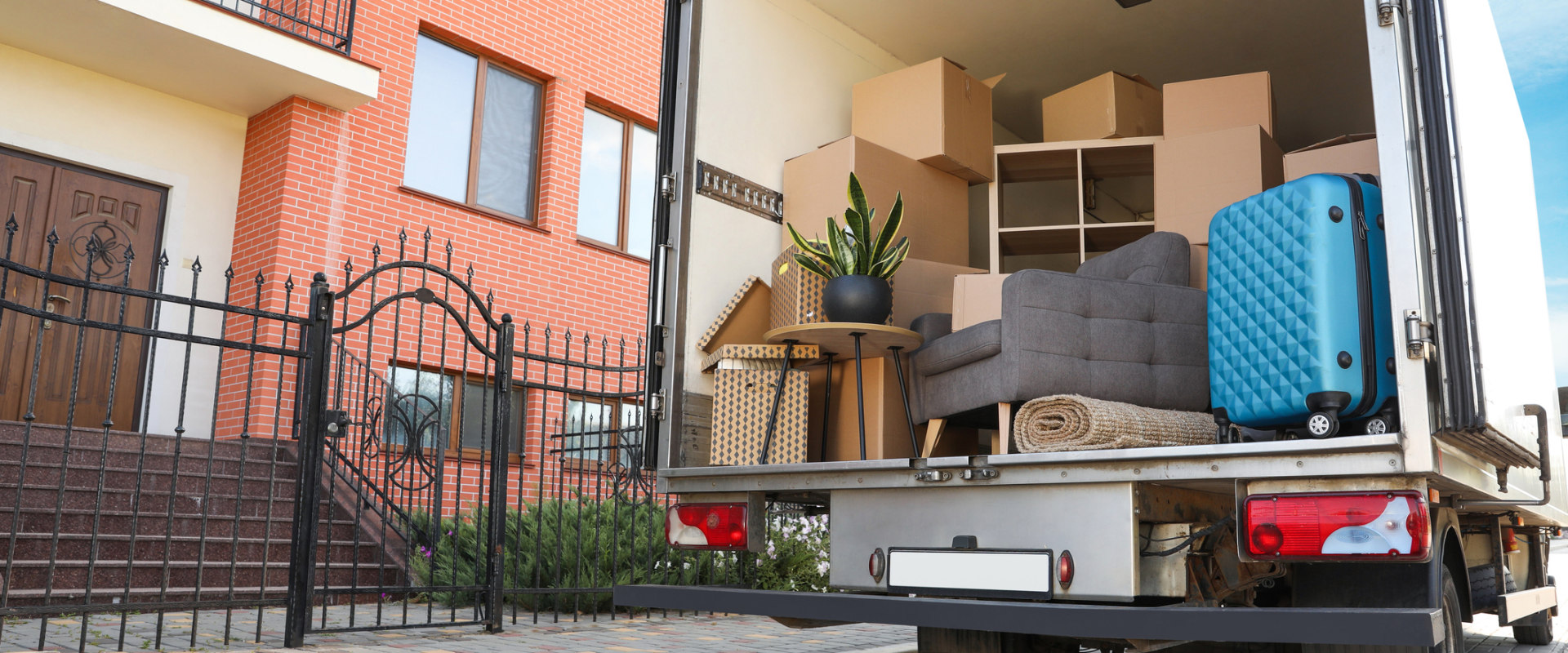 A Complete Guide to Post-Move Checklist for Baton Rouge Movers